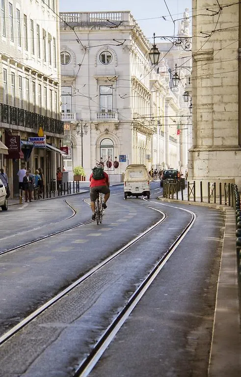 Lisbon Arsenal Suites 3*,