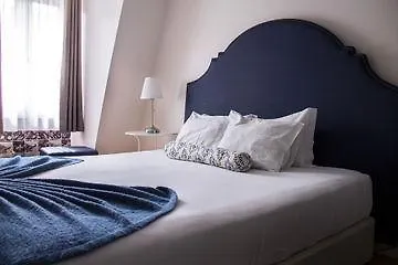 Lisbon Arsenal Suites 3*,